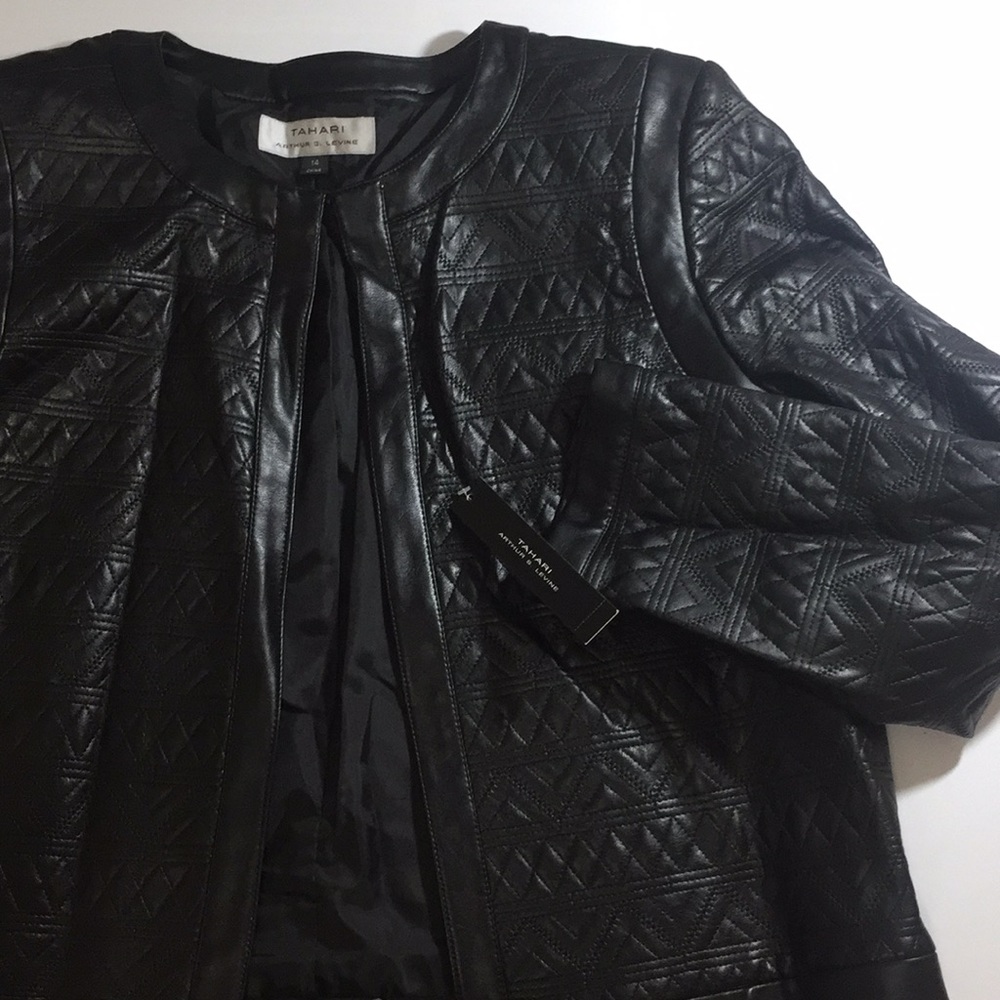 Tahari Jacket NWT✨ Size 14